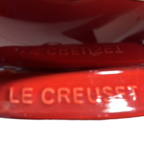 NEW Le Creuset CERISE Gravy Boat 460ml - Picture 6 of 7